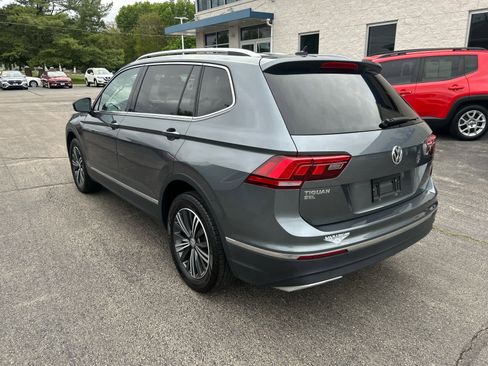 Used 2018 Volkswagen Tiguan SEL AWD/4WD image 6
