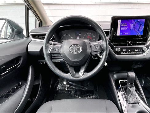 Used 2024 Toyota Corolla LE FWD image 6