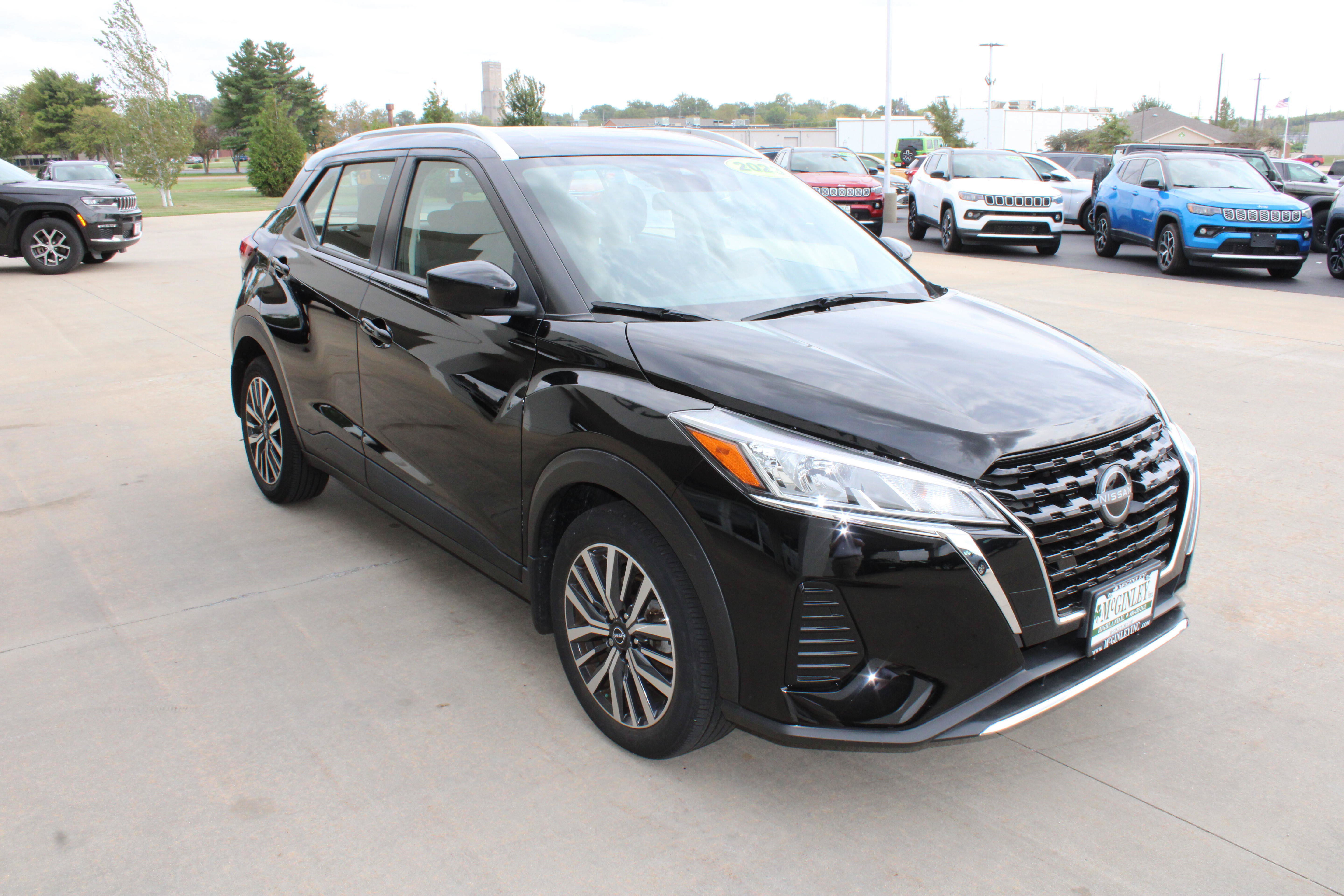 Used 2023 Nissan Kicks SV FWD image 5