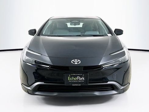 Used 2025 Toyota Prius LE image 2