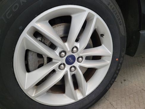 Used 2018 Ford Edge SEL image 31