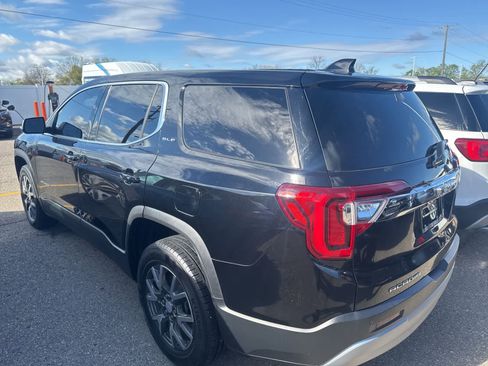 Used 2021 GMC Acadia SLE FWD image 15