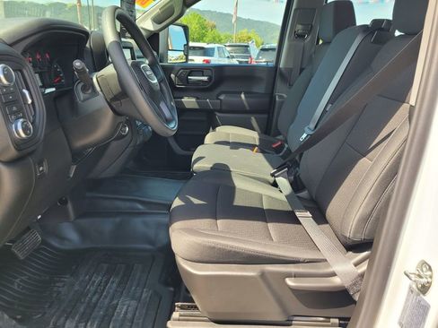 New 2026 GMC Sierra 2500 Pro w/ X31 Off-Road Package image 11