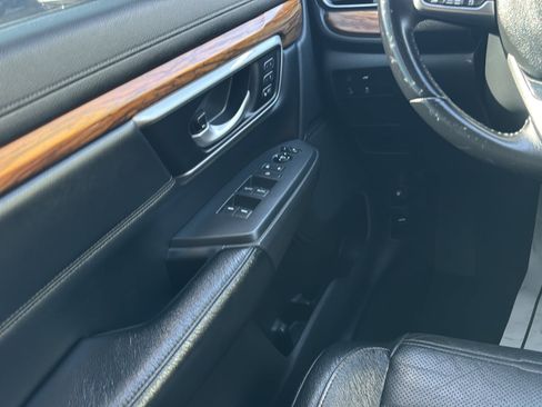 Used 2017 Honda CR-V Touring image 19