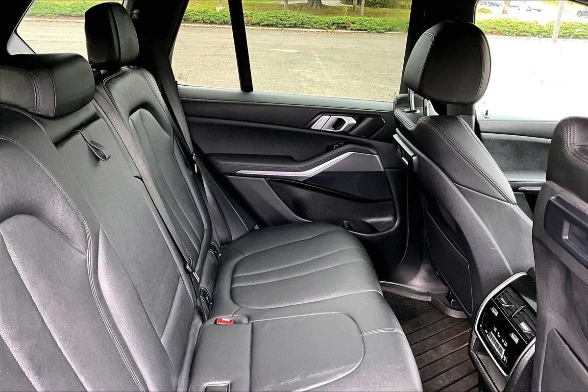 Used 2019 BMW X5 xDrive40i w/ Convenience Package AWD/4WD image 12