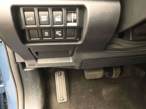 Used 2022 Subaru Forester Premium AWD/4WD image 16