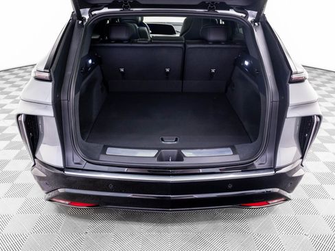 New 2026 Cadillac Lyriq Luxury RWD image 32