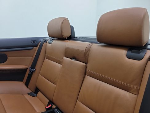 Used 2013 BMW 335i Convertible RWD image 11