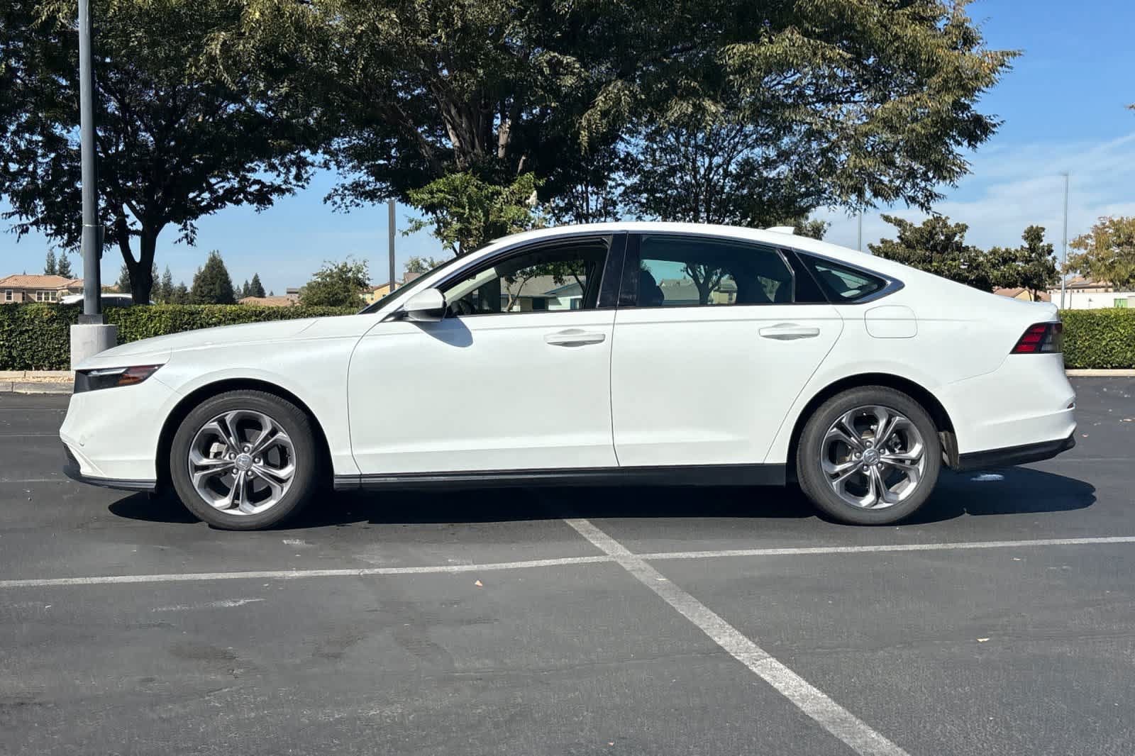 Used 2024 Honda Accord EX image 6