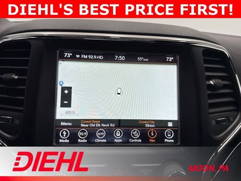 Used 2018 Jeep Grand Cherokee Trailhawk w/ Trailhawk Luxury Group AWD/4WD image 34
