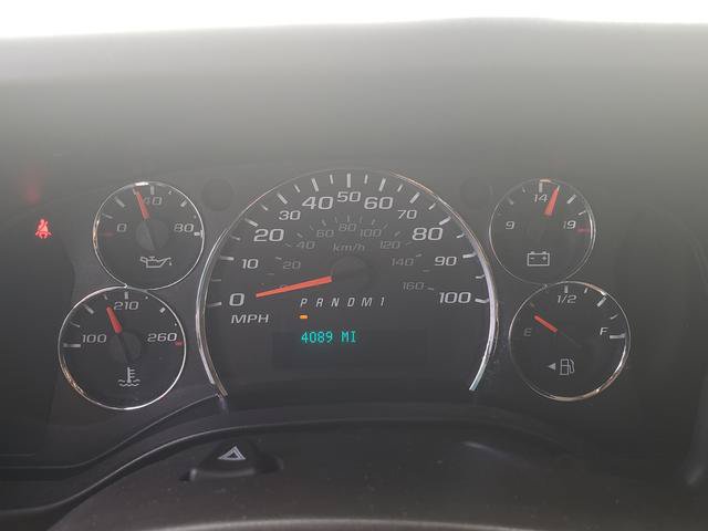 Used 2018 Chevrolet Express 2500 w/ Driver Convenience Package RWD image 25