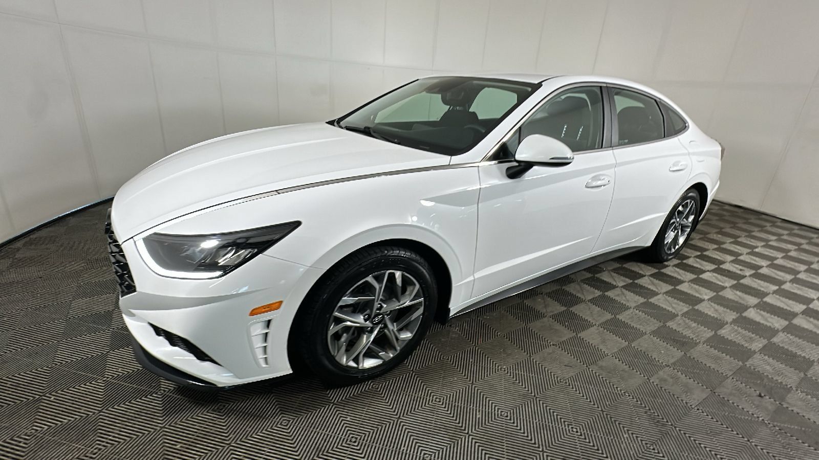 Used 2023 Hyundai Sonata SEL w/ Cargo Package FWD image 8