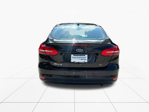 Used 2016 Ford Focus SE w/ Equipment Group 201A FWD image 7