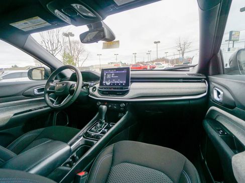 Used 2023 Jeep Compass Sport image 26