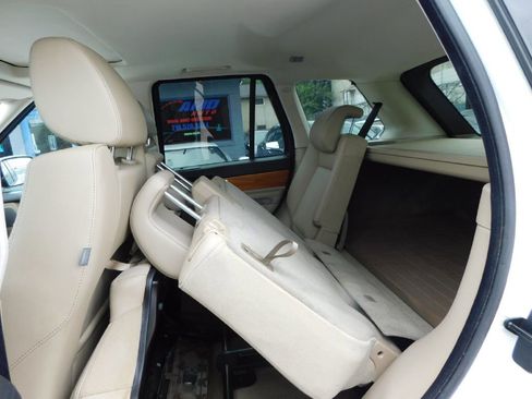 Used 2012 Land Rover Range Rover Sport HSE image 25