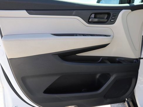 Used 2025 Honda Odyssey EX-L image 12