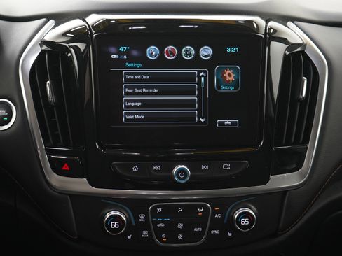 Used 2019 Chevrolet Traverse LT AWD/4WD image 16