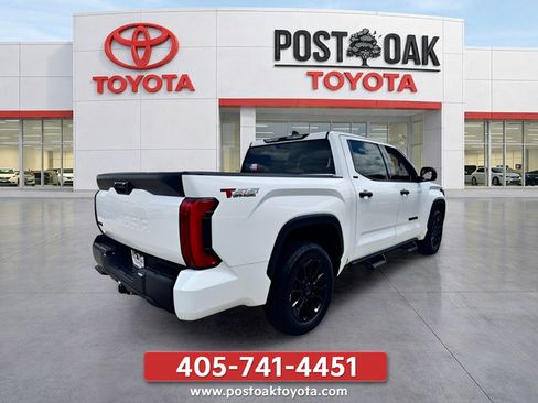 Used 2023 Toyota Tundra SR5 AWD/4WD image 9