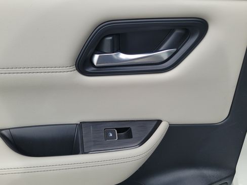 Used 2022 Nissan Rogue SL FWD image 13