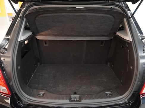Used 2019 Chevrolet Trax LT w/ LT Convenience Package AWD/4WD image 12
