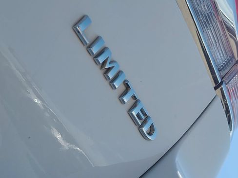 Used 2020 Jeep Grand Cherokee Limited AWD/4WD image 18