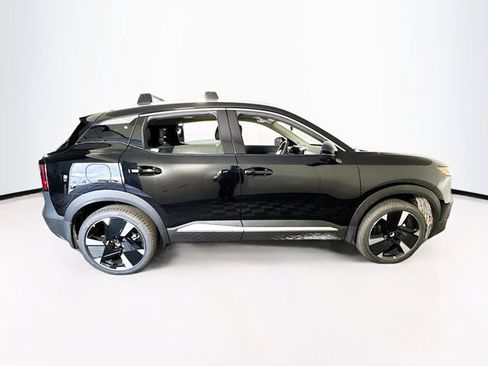 New 2026 Nissan Kicks SR w/ SR Premium Package image 4