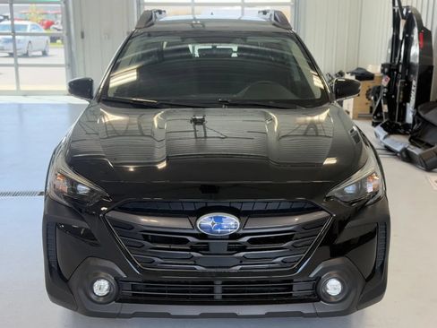 Used 2025 Subaru Outback Premium AWD/4WD image 7