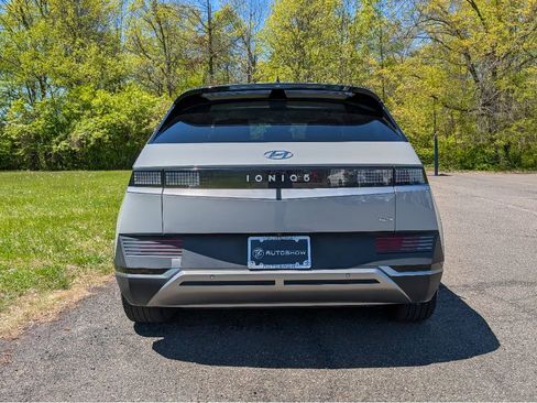 Used 2024 Hyundai Ioniq 5 SEL AWD/4WD image 6