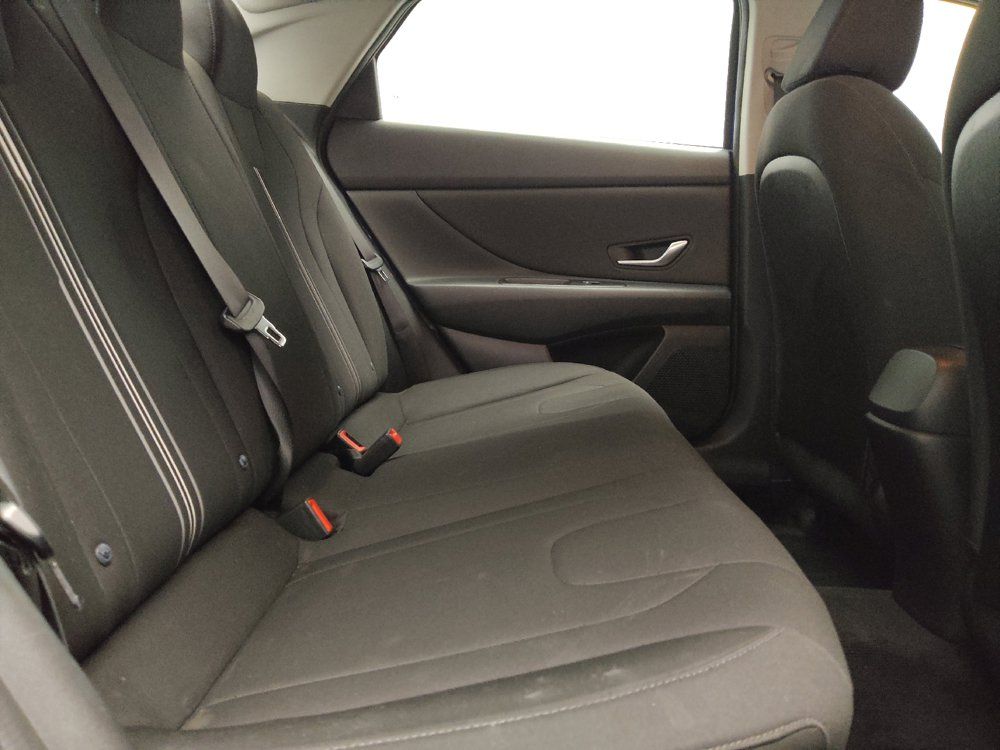 Used 2021 Hyundai Elantra SEL w/ Convenience Package FWD image 19