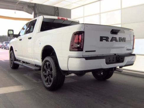 Used 2025 RAM 2500 Big Horn AWD/4WD image 3