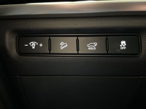 Used 2024 Kia Telluride EX w/ EX Captain's Chair Package image 19