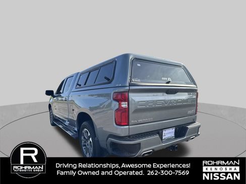 Used 2024 Chevrolet Silverado 1500 High Country w/ Technology Package AWD/4WD image 9