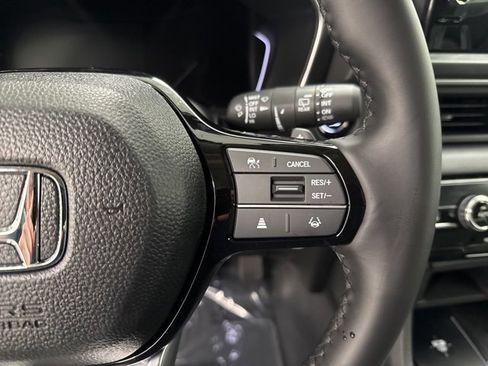 New 2025 Honda Pilot Touring image 36