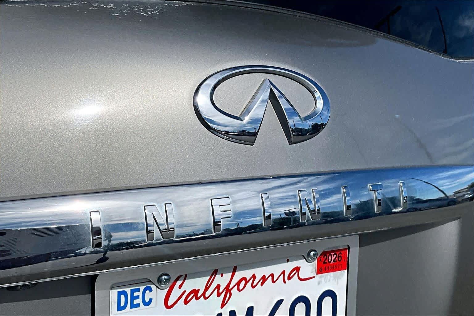 Used 2012 INFINITI QX56 4WD w/ Deluxe Touring Pkg image 30