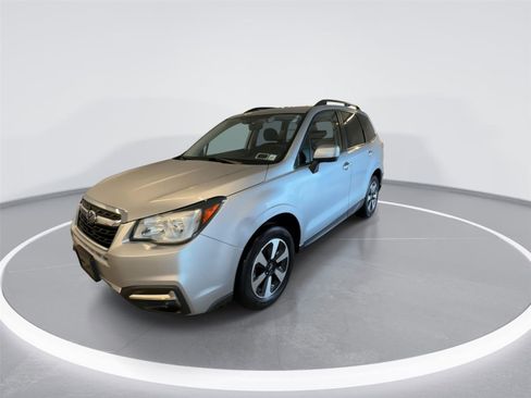 Used 2018 Subaru Forester 2.5i Premium image 2