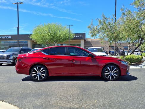 Used 2021 Nissan Altima 2.5 SR FWD image 7