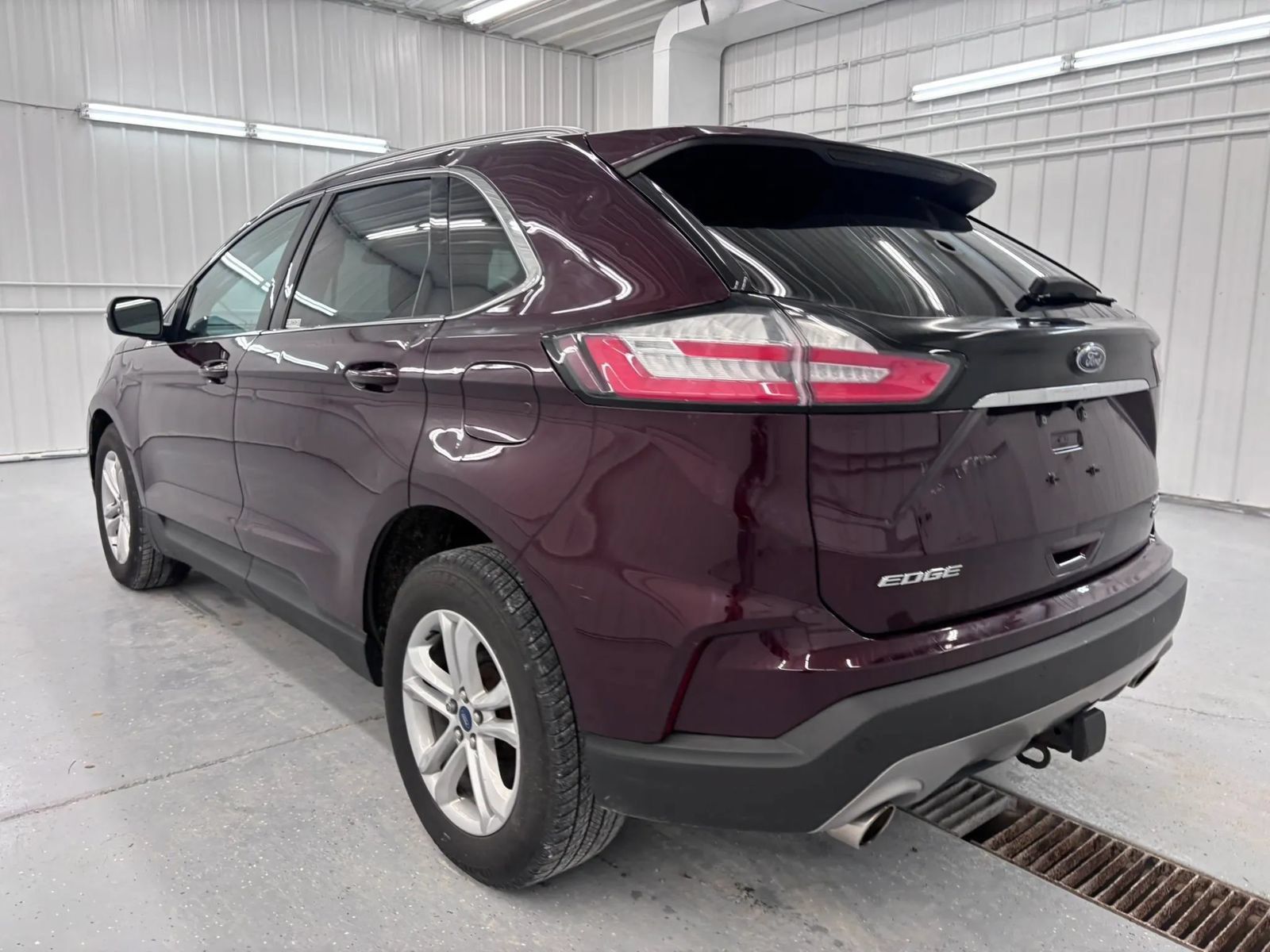 Used 2020 Ford Edge SEL w/ Convenience Package AWD/4WD image 6