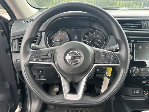 Used 2018 Nissan Rogue S AWD/4WD image 17