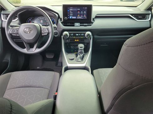 Used 2025 Toyota RAV4 XLE image 13