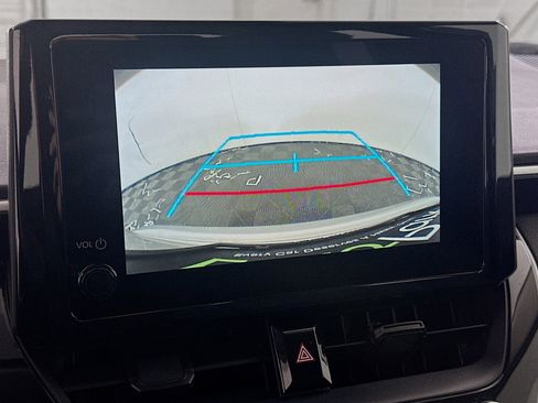 Used 2025 Toyota Corolla LE image 21