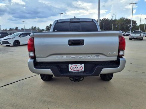 Certified 2023 Toyota Tacoma SR AWD/4WD image 6