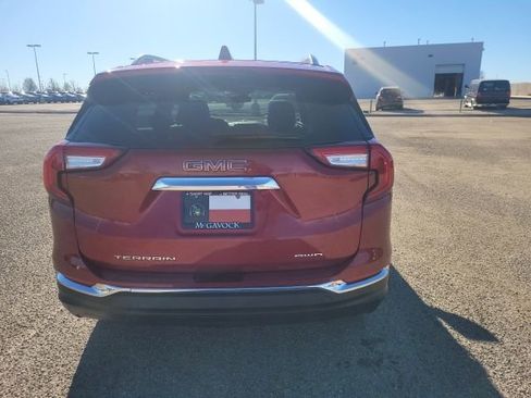 Used 2023 GMC Terrain SLT image 7