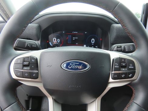 Certified 2025 Ford Explorer Active RWD image 28