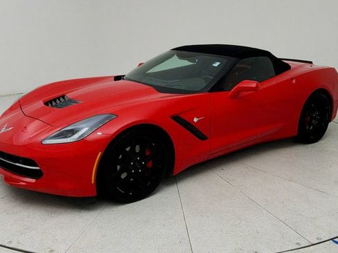 Used 2019 Chevrolet Corvette Stingray Convertible w/ 3LT Preferred Equipment Group RWD image 4