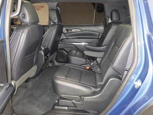 Used 2026 Chevrolet Traverse LT w/ Sun and Wheel Package AWD/4WD image 7