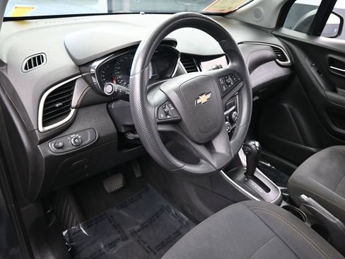 Used 2019 Chevrolet Trax LS w/ Tint and Cruise Package image 10