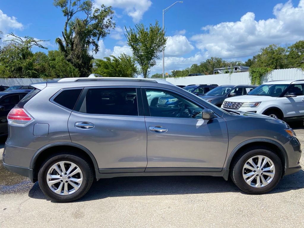 Used 2016 Nissan Rogue SV FWD image 6