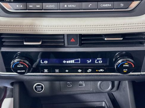 Used 2023 Nissan Rogue SV FWD image 20