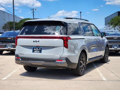 New 2026 Kia Carnival SX w/ SX Dark Edition Package
