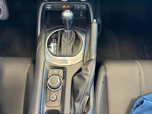 Used 2026 MAZDA MX-5 Miata RF Grand Touring RWD image 21